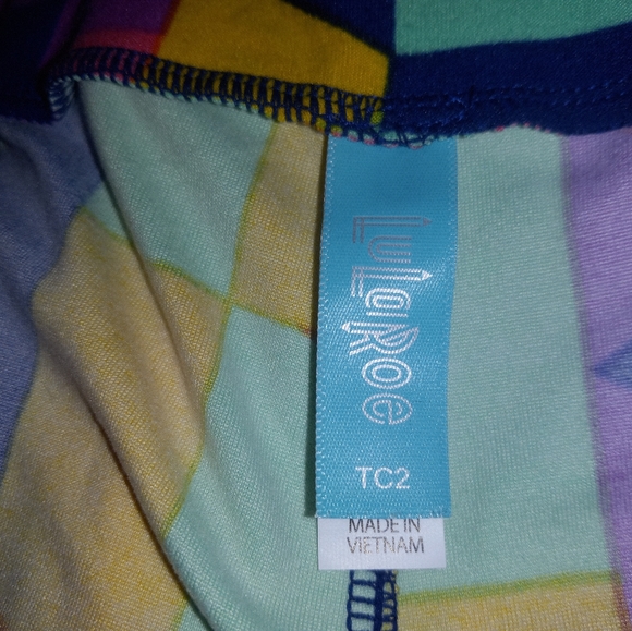 LuLaRoe Plus Size Leggings TC2 - Picture 2 of 3